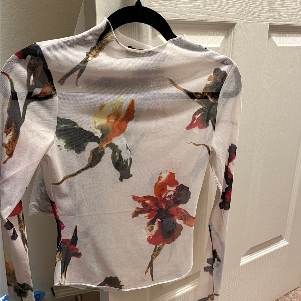 Lioness Multicolor Floral Long Sleeve Blouse - Picture 3 of 4